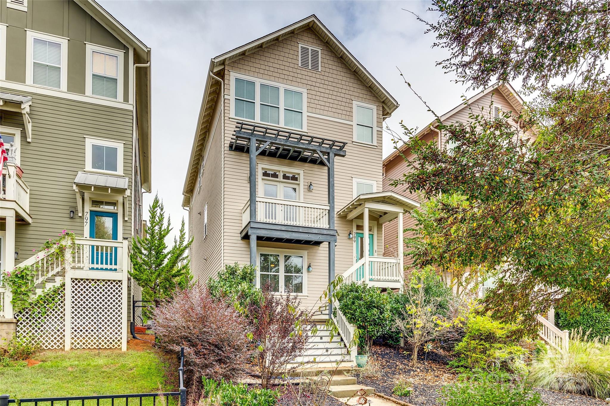 Riverwalk - Residential Lease