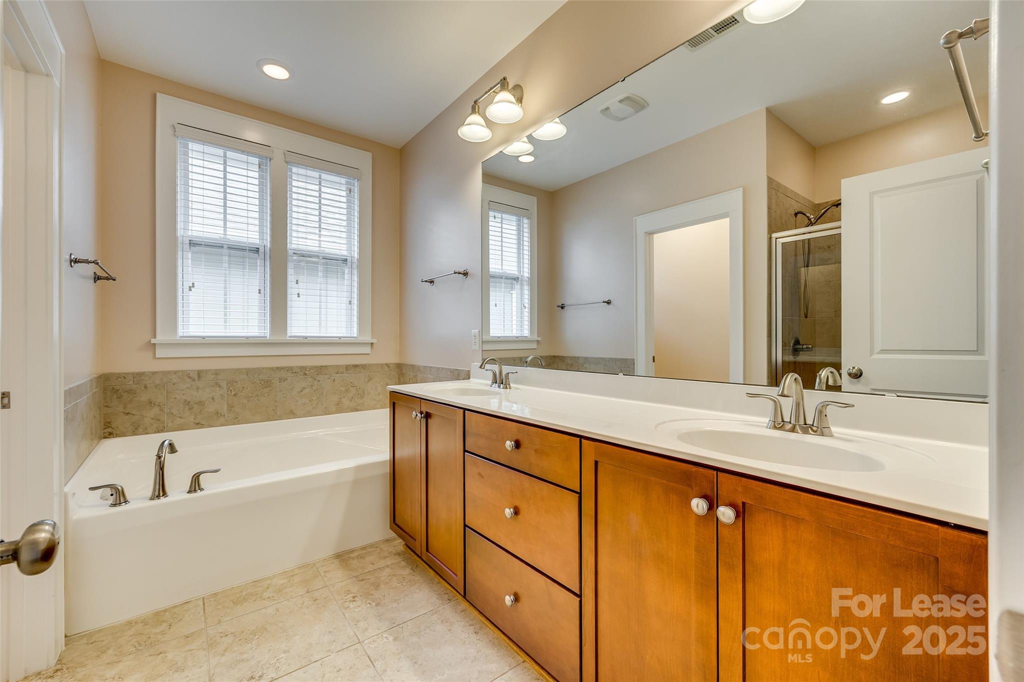 Riverwalk - Residential Lease