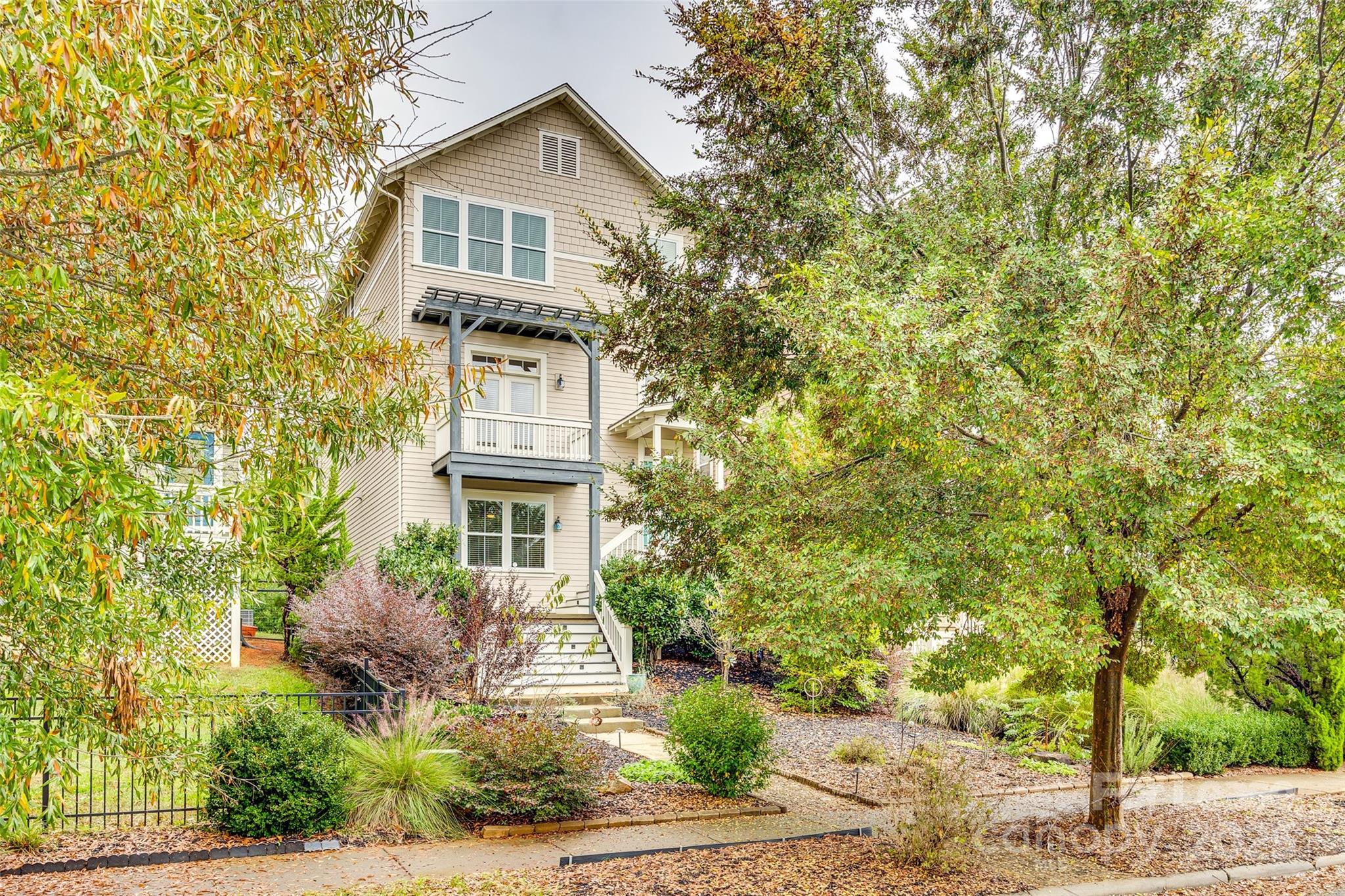 Riverwalk - Residential Lease