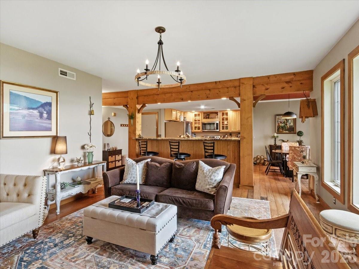 250 Creekside Way C202
