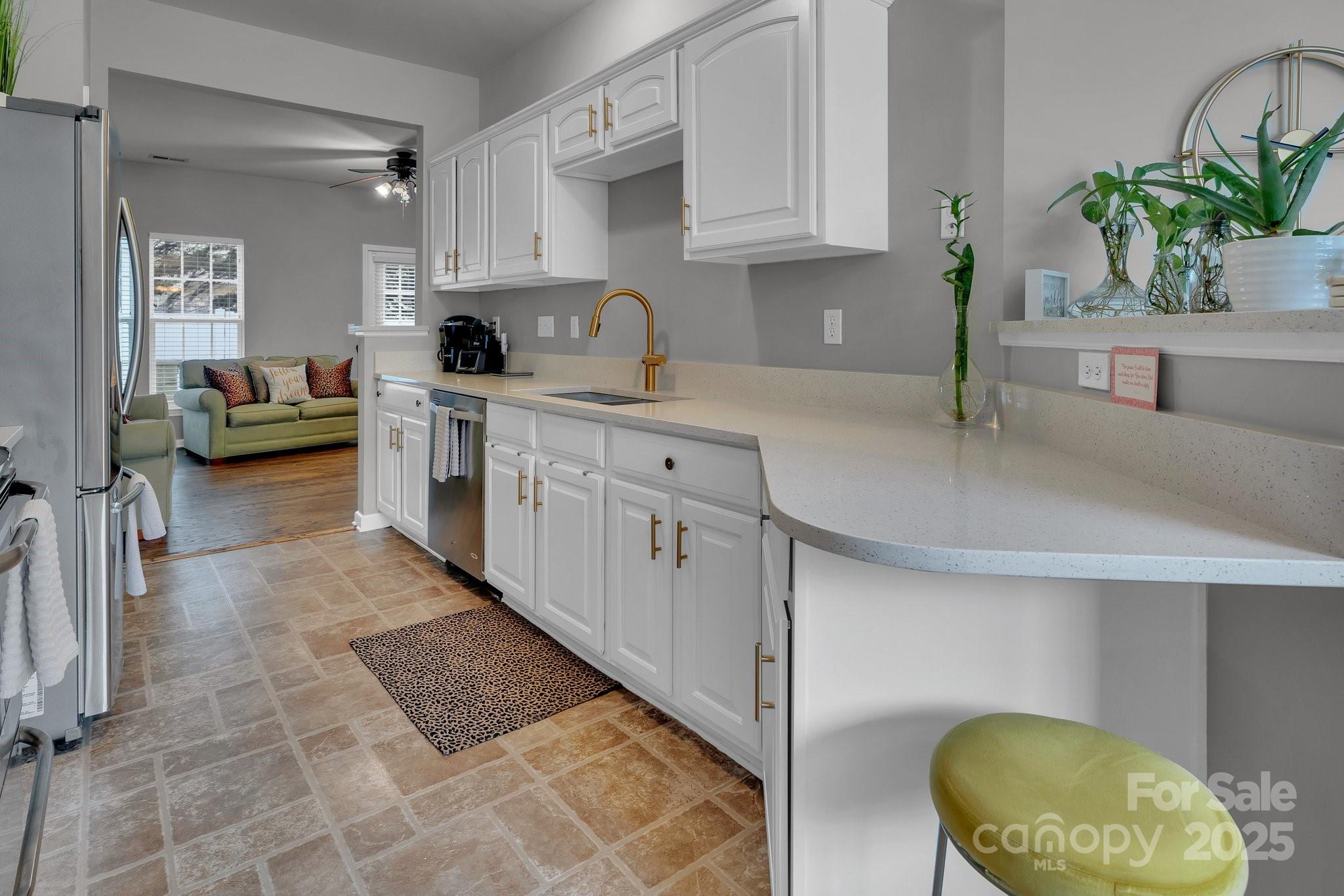 5341 Jocelyn Lane 63