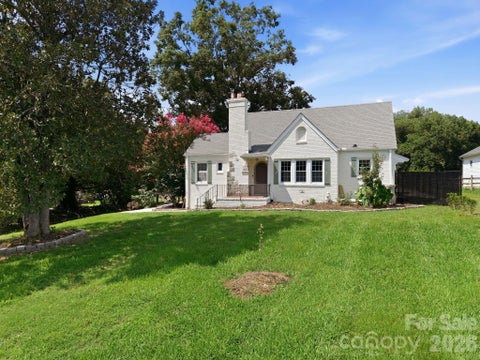 Photo of 1522 Mooresville Road, Salisbury, NC 28147 (MLS # 4410216)