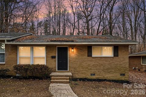 5001 5003 Lakecrest Drive Charlotte NC 28215