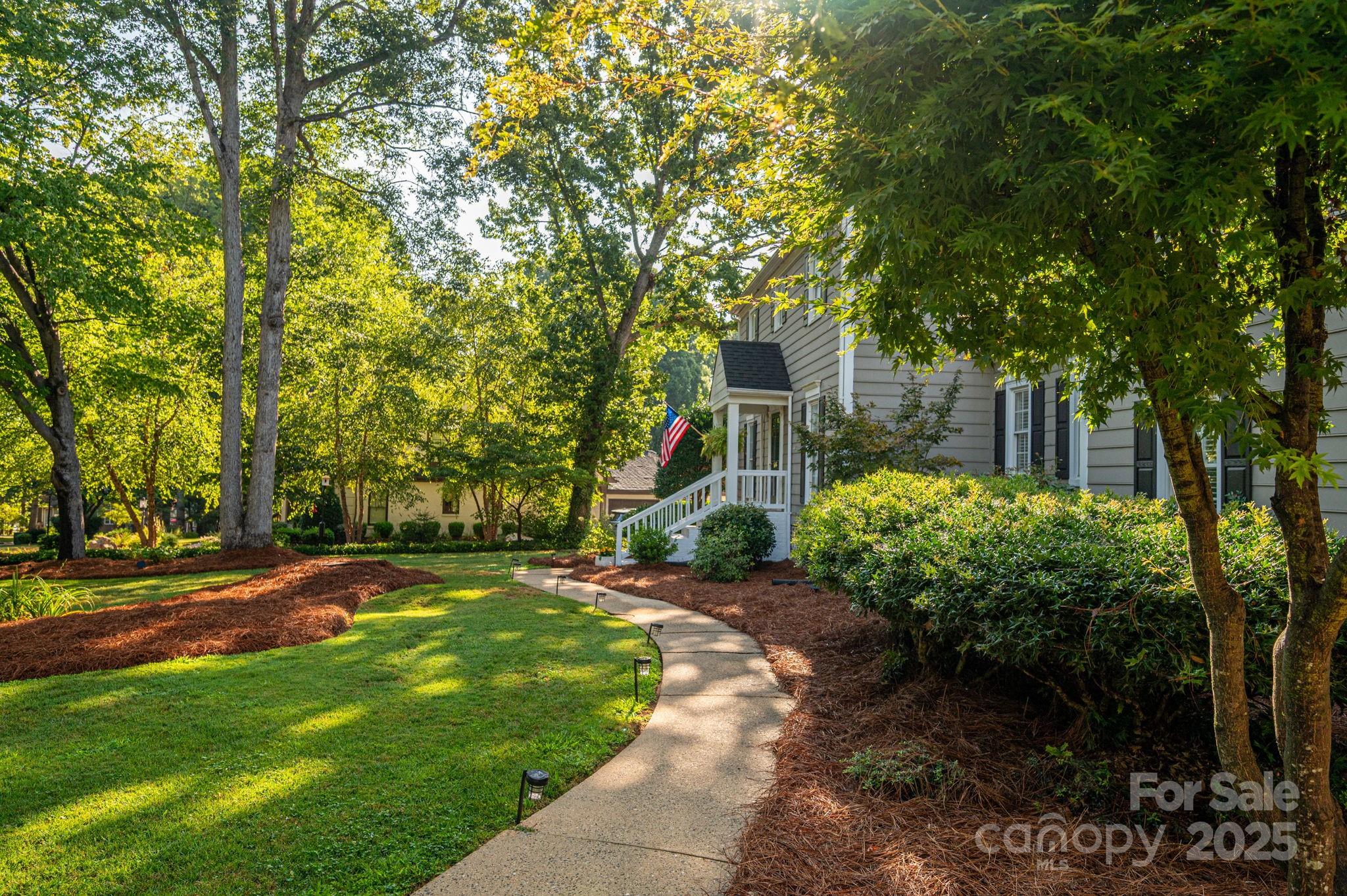 1705 Clubview Circle
