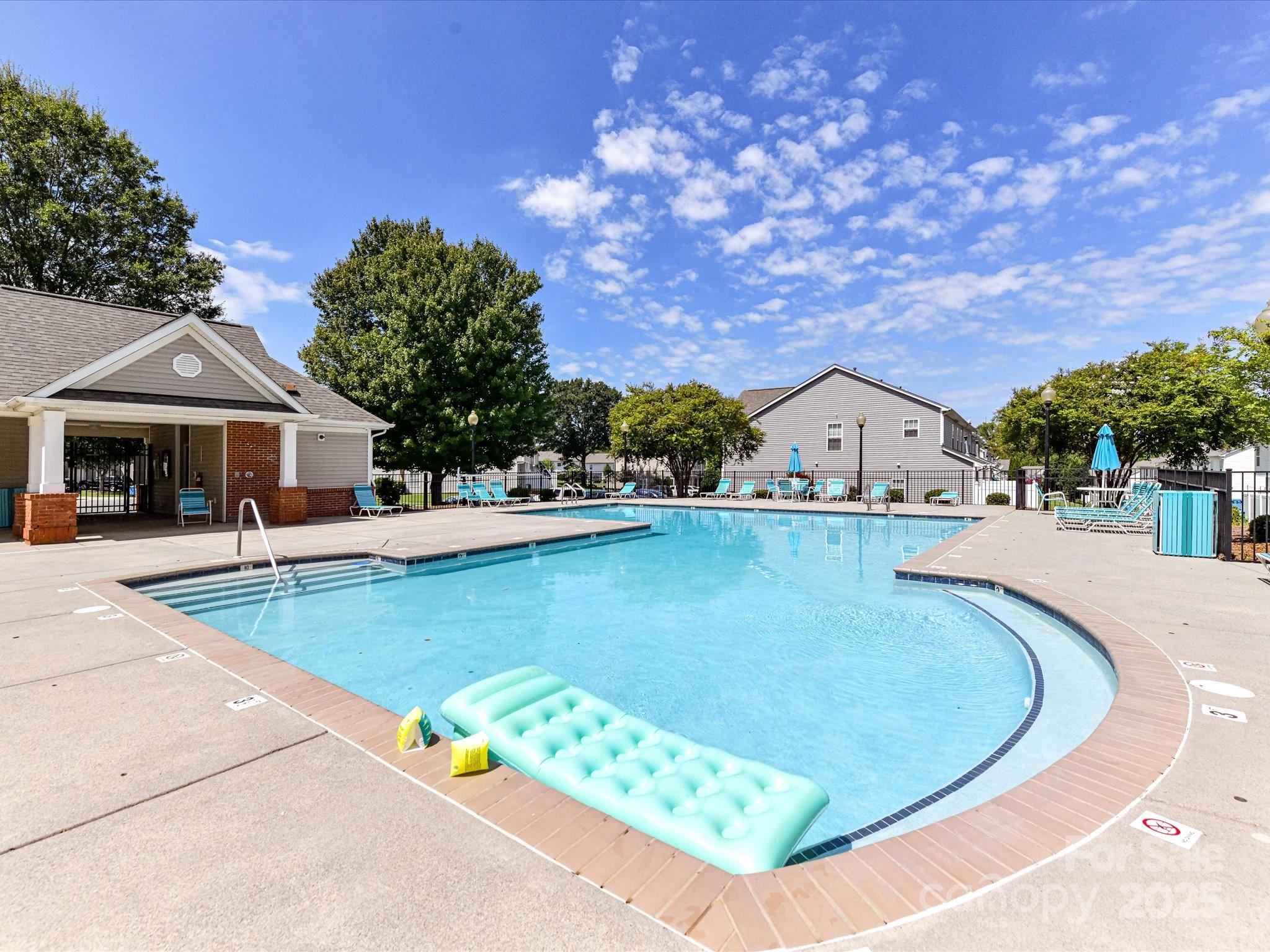 Carolina Crossing - Residential