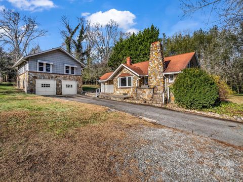 Photo of 506 Bonner Street, Hendersonville, NC 28739 (MLS # 4294583)