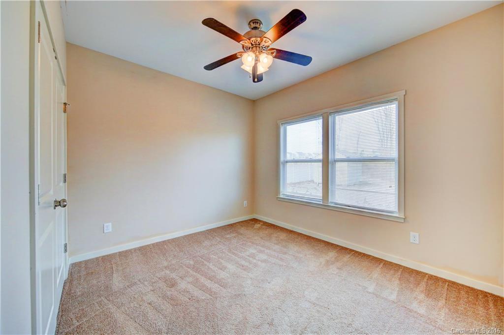 Newport Lakes - Residential