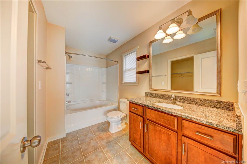 Newport Lakes - Residential