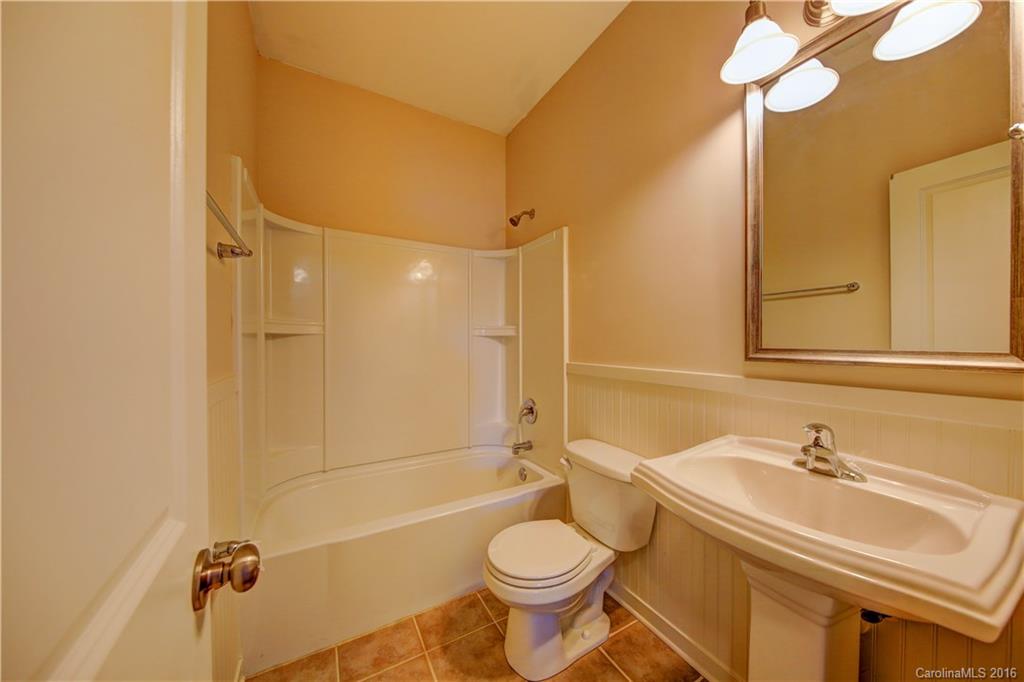 Newport Lakes - Residential