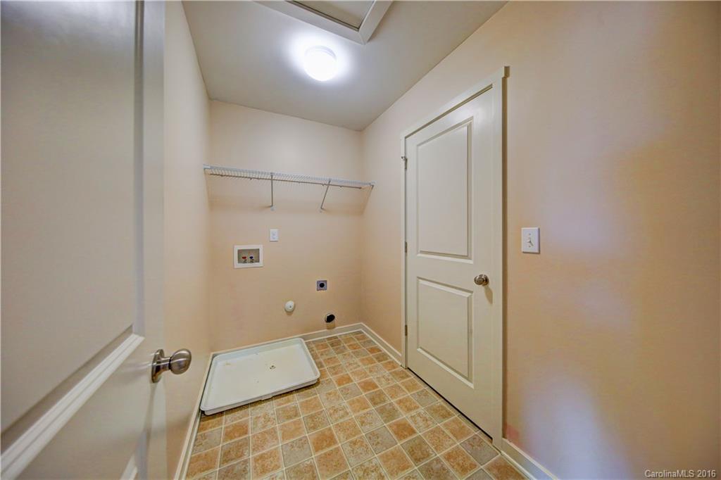 Newport Lakes - Residential