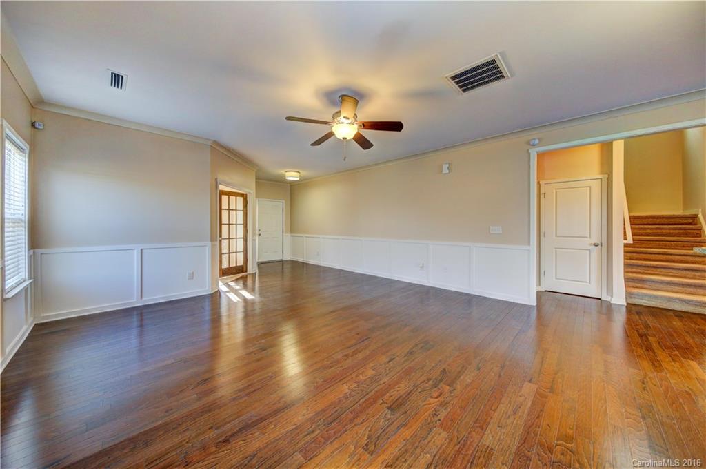 Newport Lakes - Residential