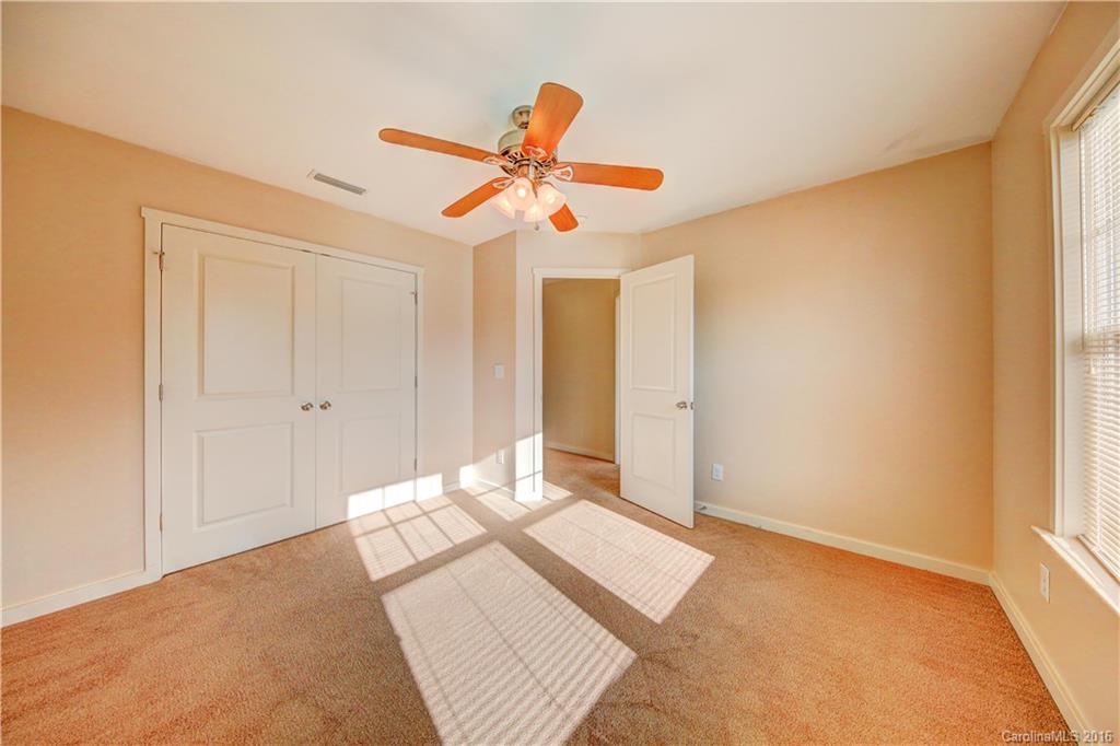 Newport Lakes - Residential