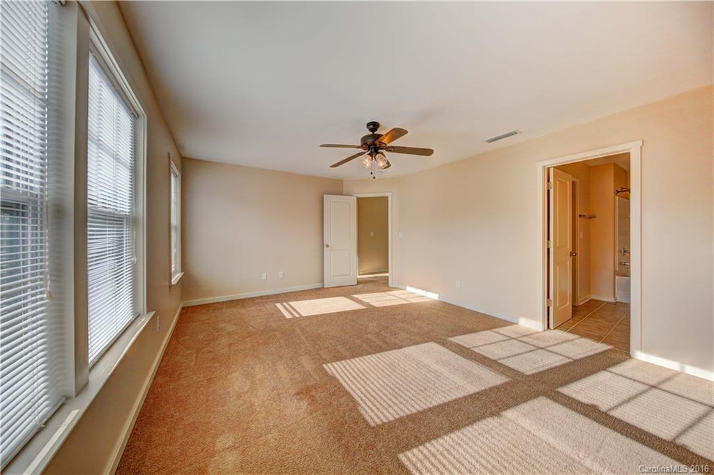 Newport Lakes - Residential