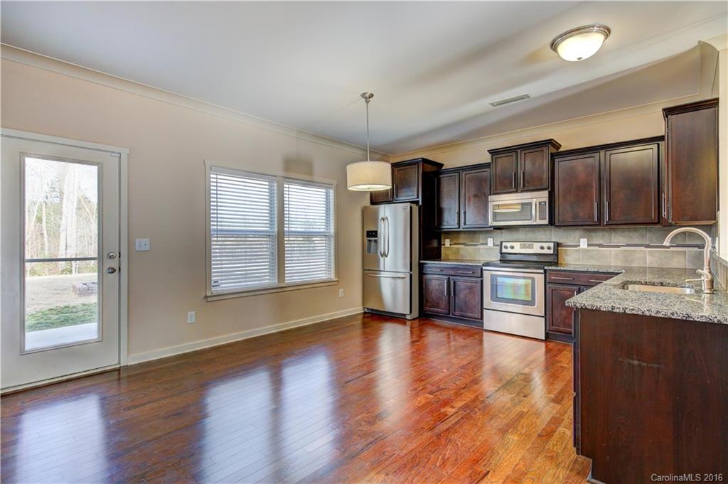 Newport Lakes - Residential