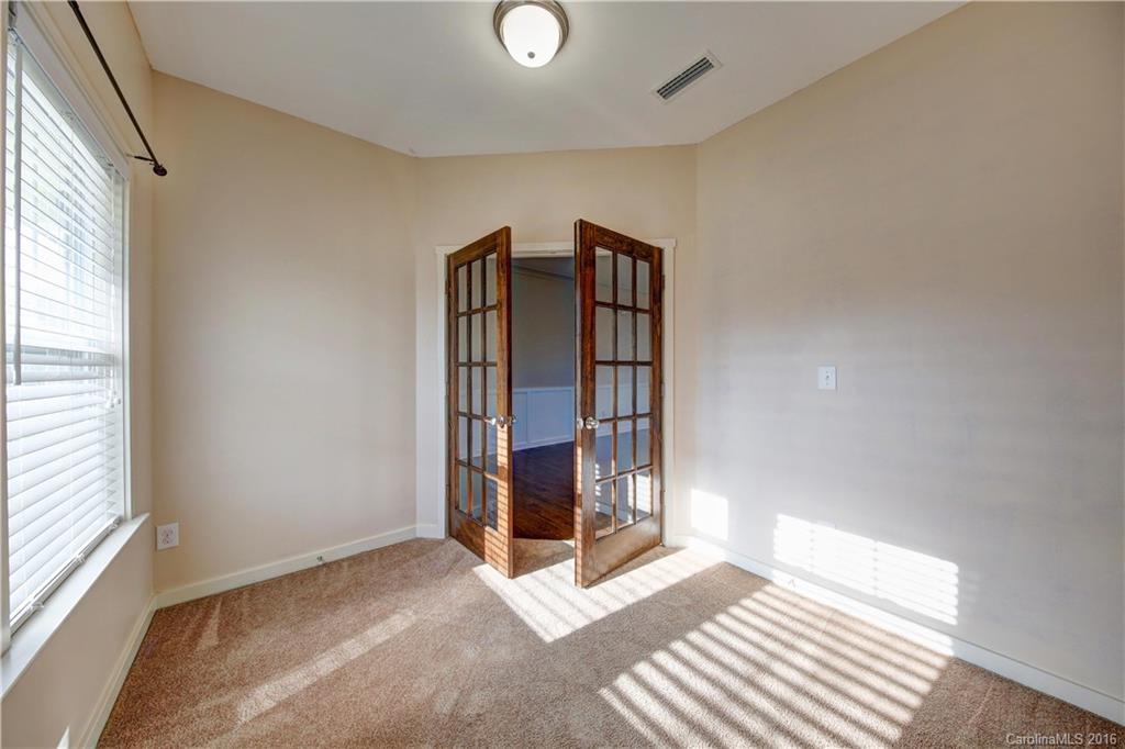 Newport Lakes - Residential