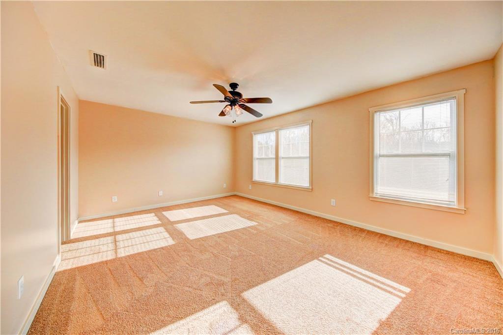 Newport Lakes - Residential