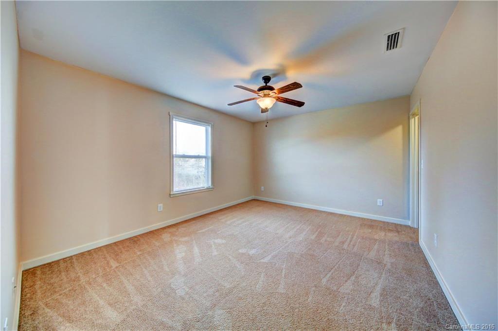 Newport Lakes - Residential