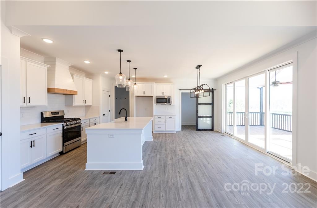 Sanders Landing - Residential