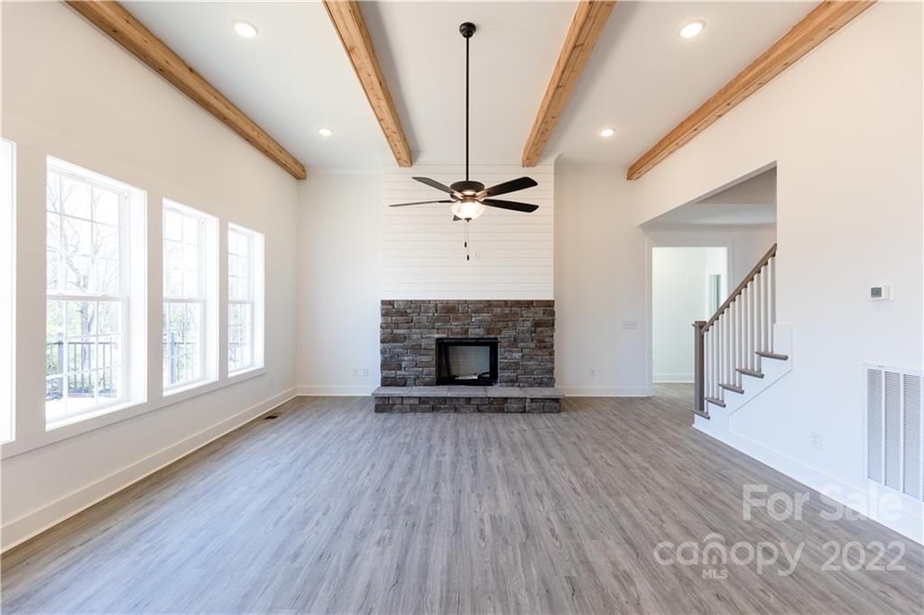 Sanders Landing - Residential