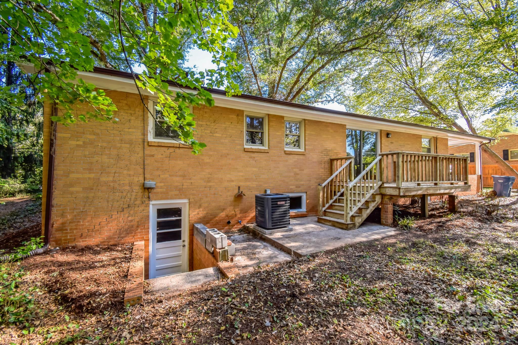 Sandy Ridge Acres - Residential