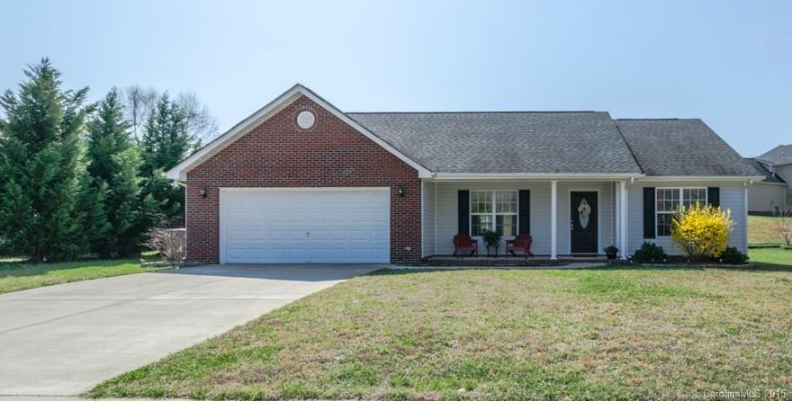 Immaculate move in ready home in sought after ranch community.  Spacious floorplan with vaulted ceilings in great room with beautiful wood laminate floors.  Spacious master bedroom with 2 nice sized secondary bedrooms.  Deck overlooking nice level backyard.  All this and no HOA!  Perfect location with easy access to 74.