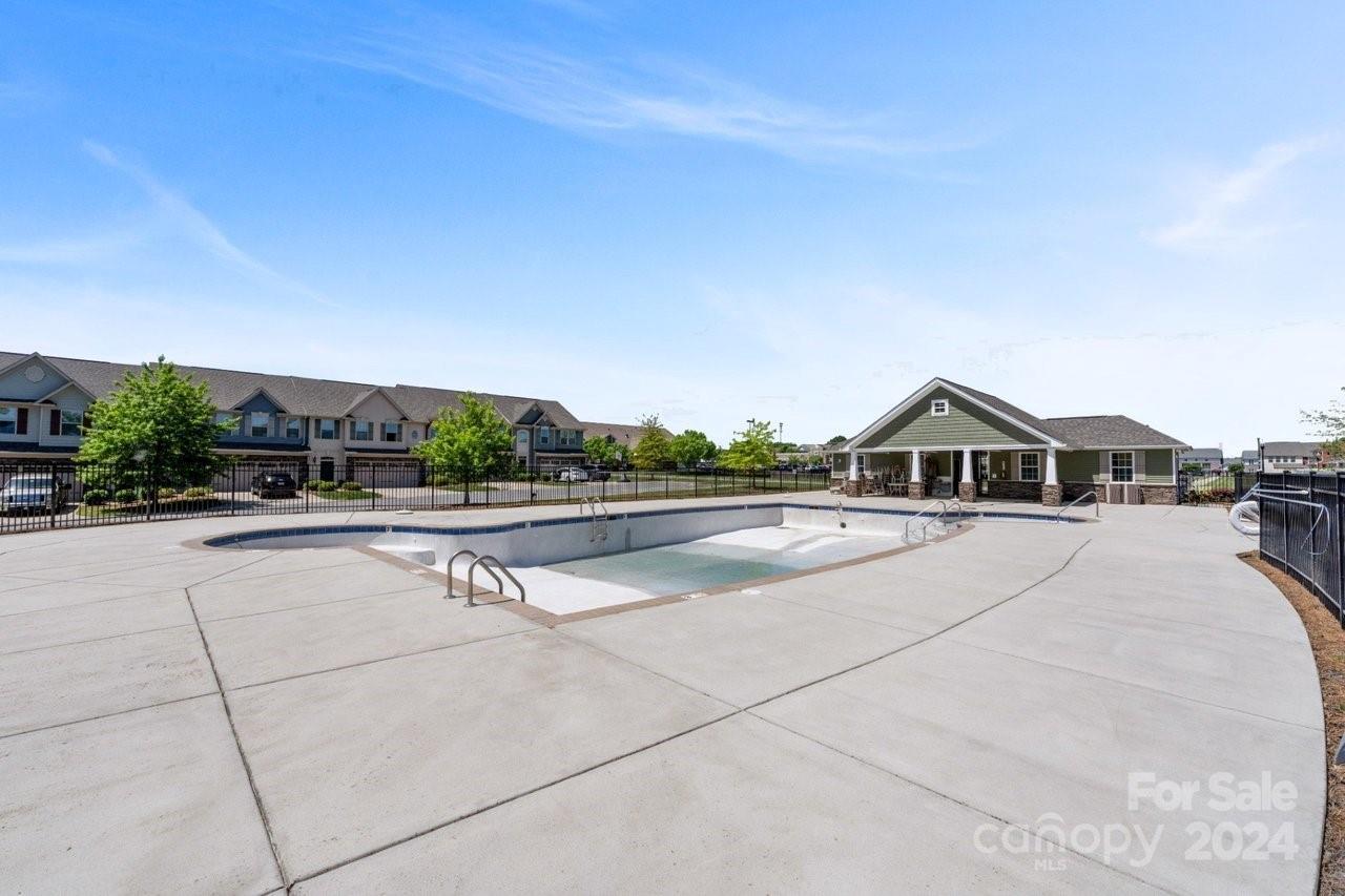 Edison Square - Residential