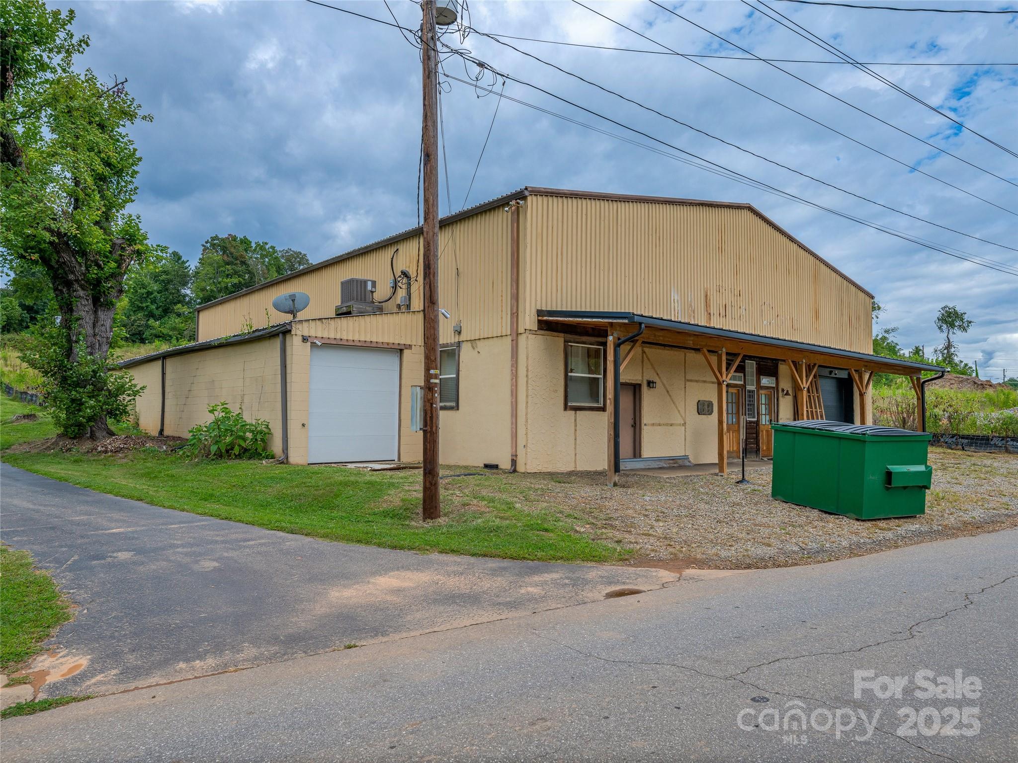 39 Brookside Circle