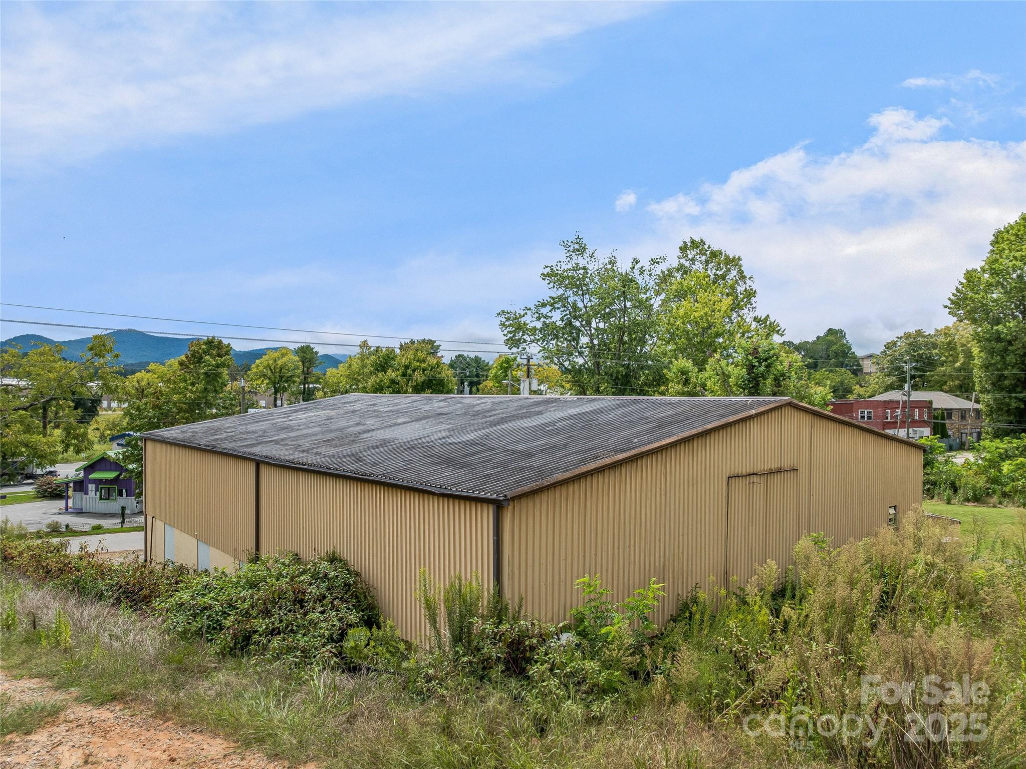 39 Brookside Circle