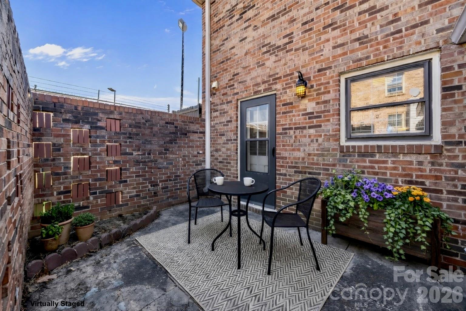 Carriage House - Residential