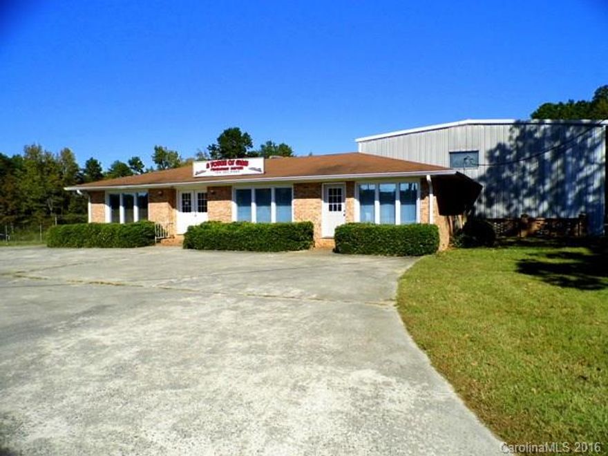 Large, modern, 4,373 sq/ft brick building for a showroom/office and a 3,248 sq/ft. metal building with fence. Two (2) loading bays at rear of buildings. Property includes adjacent parcel #72132 - 1.8 acres, providing 2.768 acres (approx). Convenient location with easy access to I-85 & Hwy 321. Why waste your business profits on a leased building? Invest and grow your business with this building and land.
Owners Will Consider All Offers!