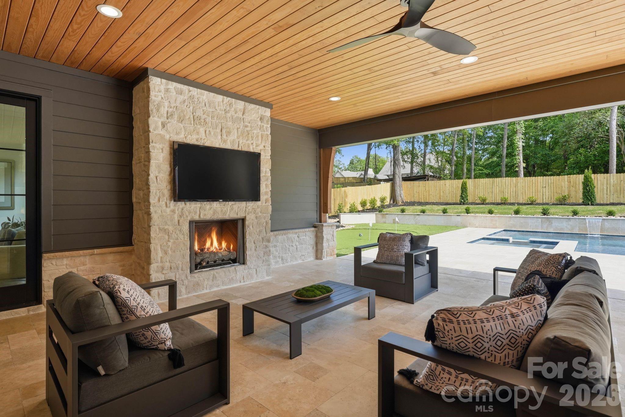 Mammoth Oaks - Residential