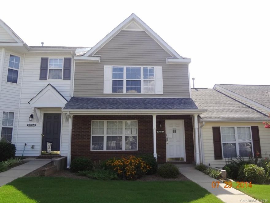 This lovely townhome features 2 bedrooms, 2.5 bathrooms, and 1,268  square feet of living space. The quaint kitchen has an  island with breakfast bar, and a soaking tub is in the  master bath. Large windows within most of the rooms let in  ample light. Central air-conditioning and ceiling fans help  keep the home comfortable, and a concrete patio off the  kitchen provides the perfect spot for barbeques and outdoor  entertaining.  All bids on Hubzu.com