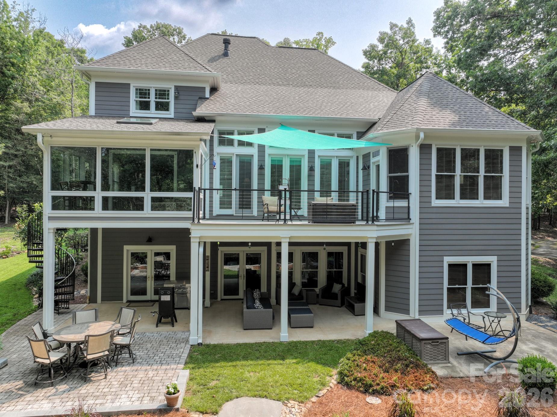 1820 Southpoint Lane
