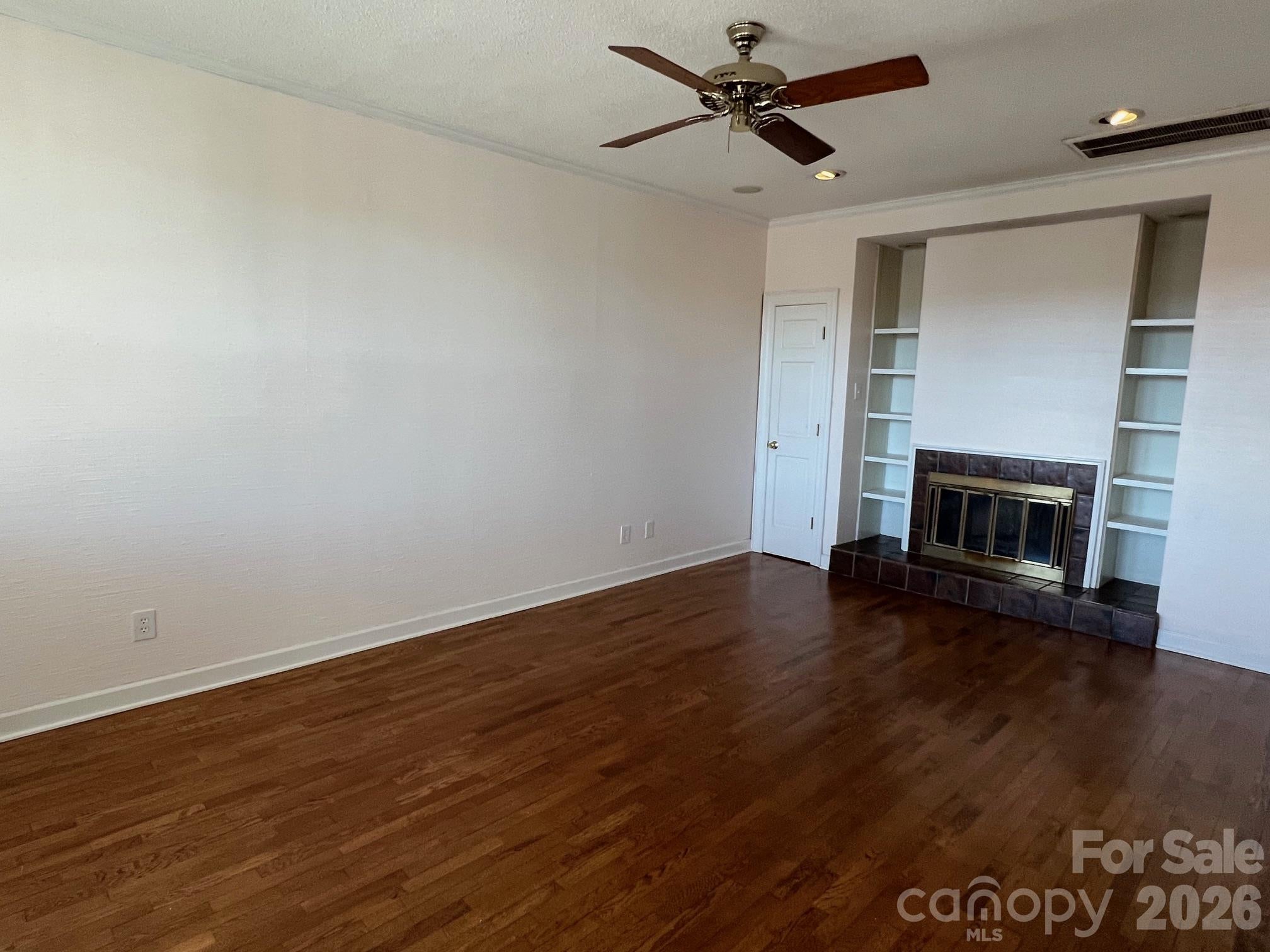 308 N Green Street Street 5