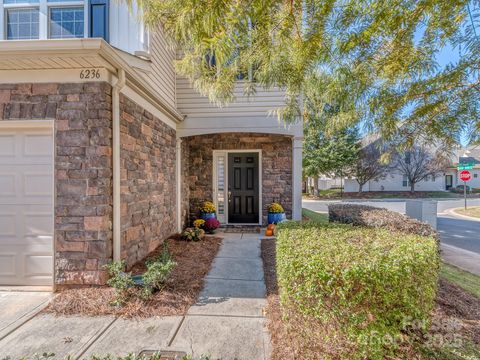 6236 Rockefeller Lane Charlotte NC 28210