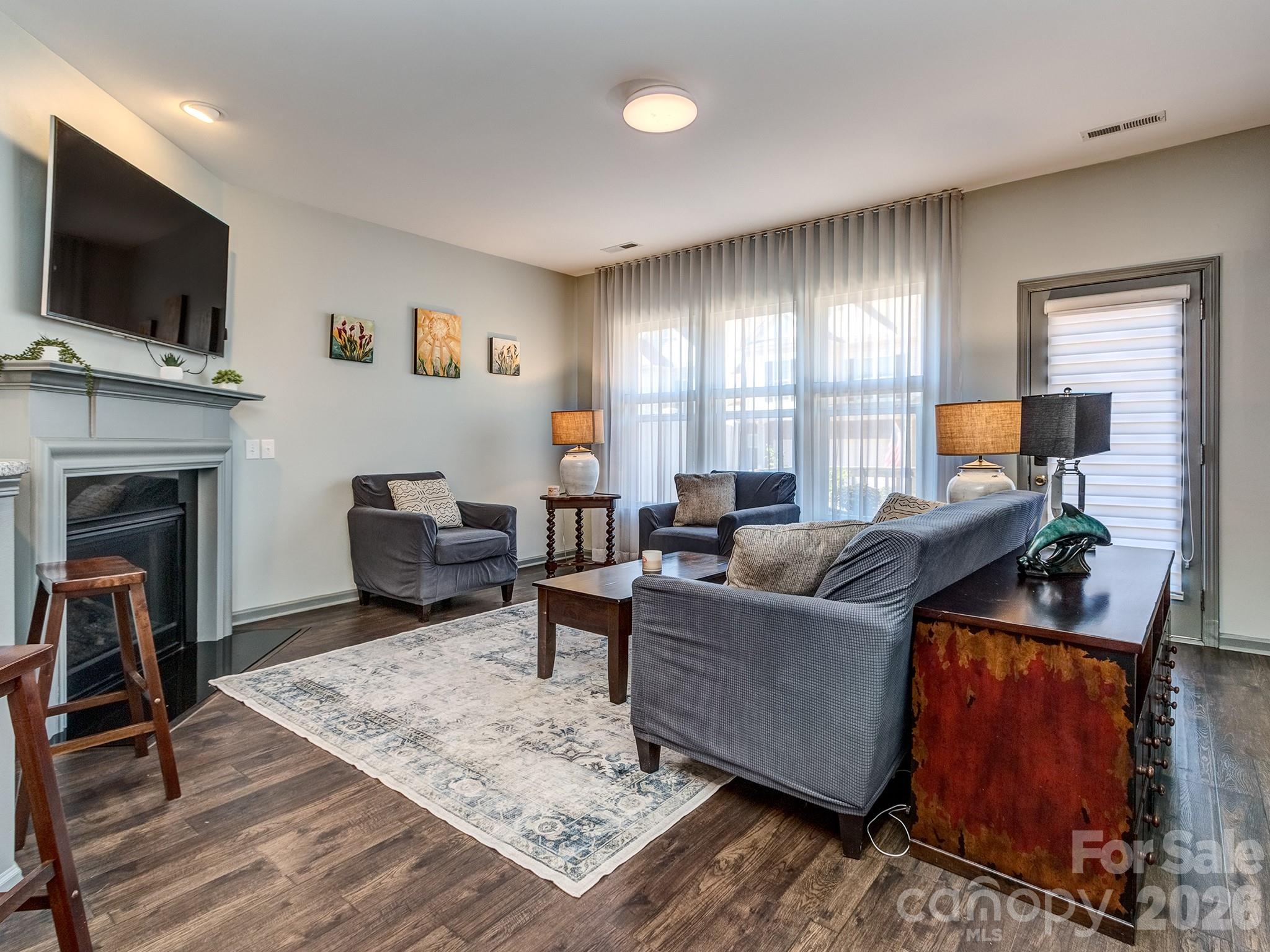 Park South Station - Residential