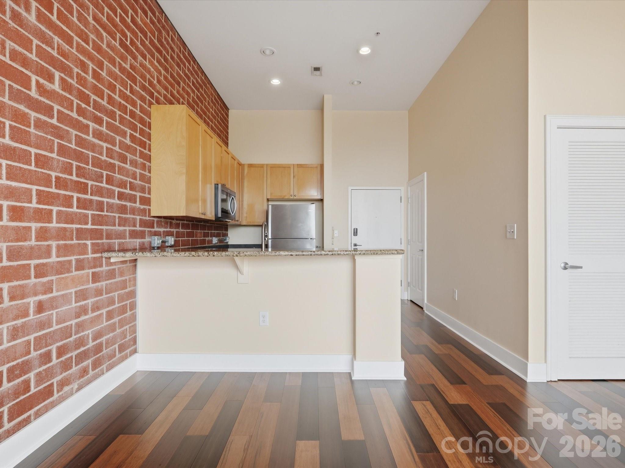 710 W Trade Street