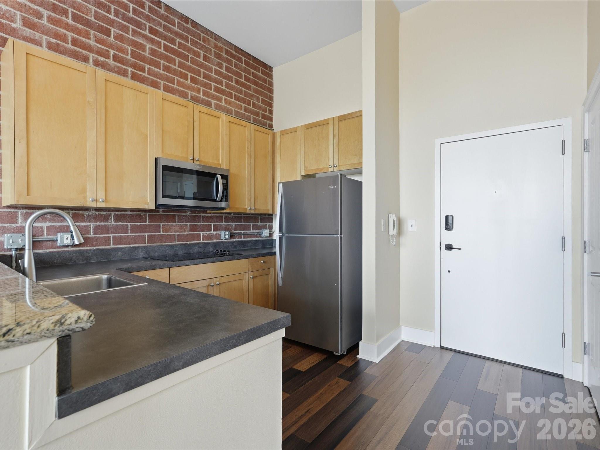 710 W Trade Street