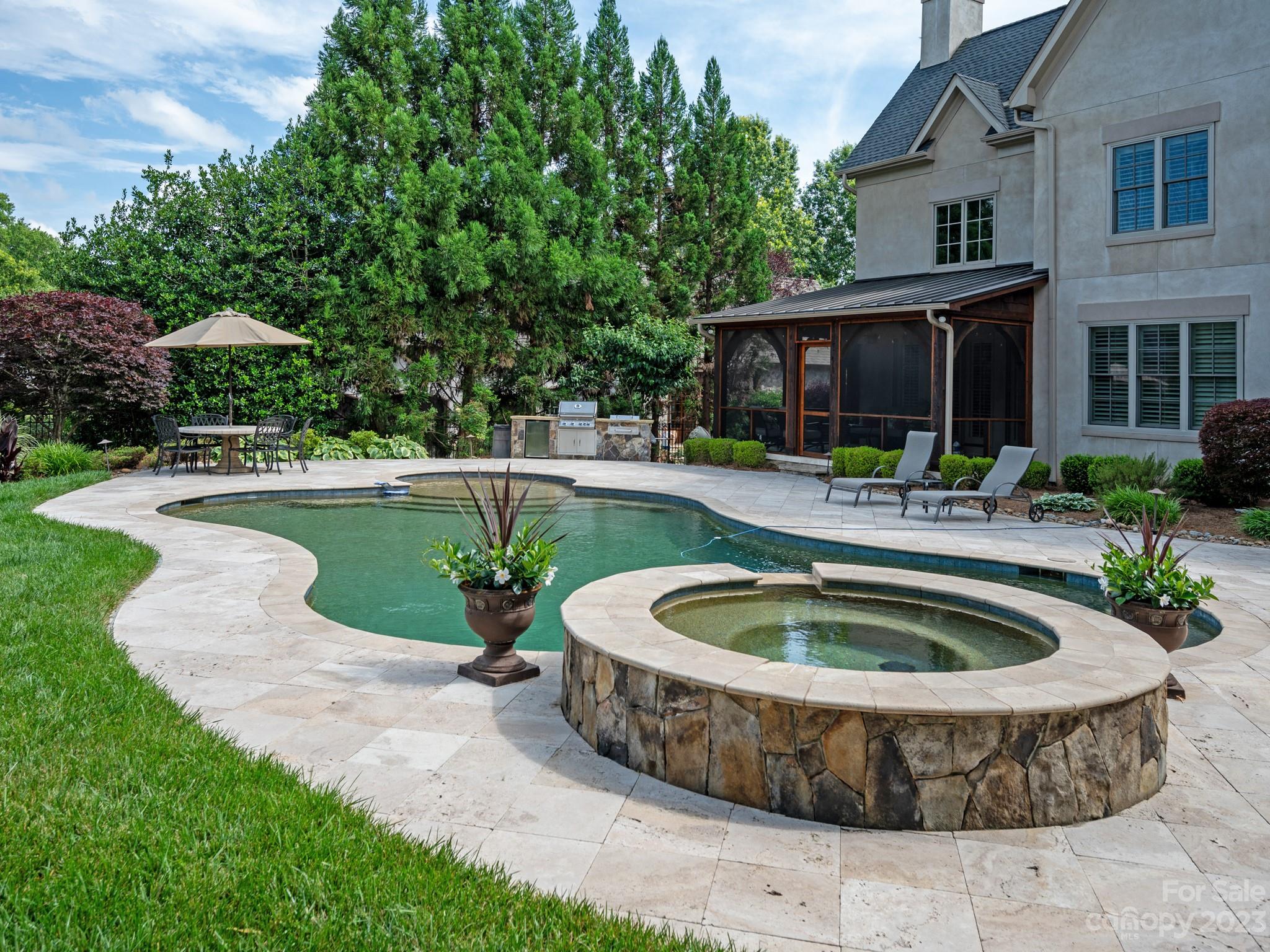 Chatelaine - Residential