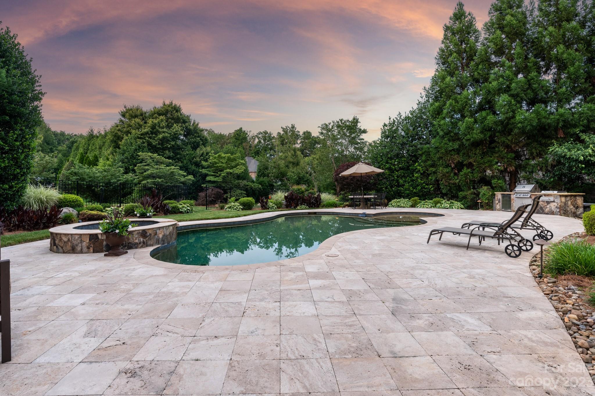 Chatelaine - Residential