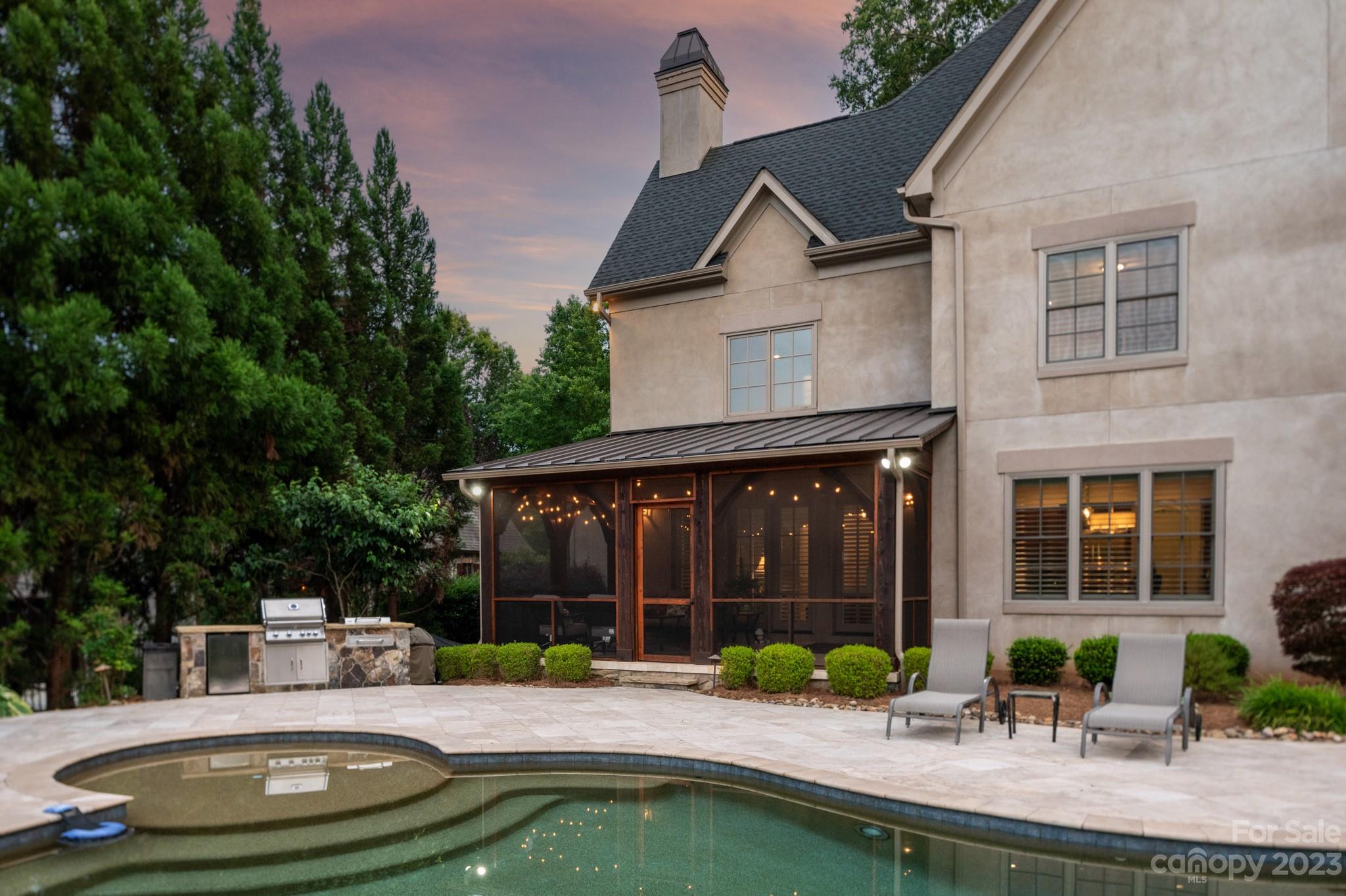 Chatelaine - Residential