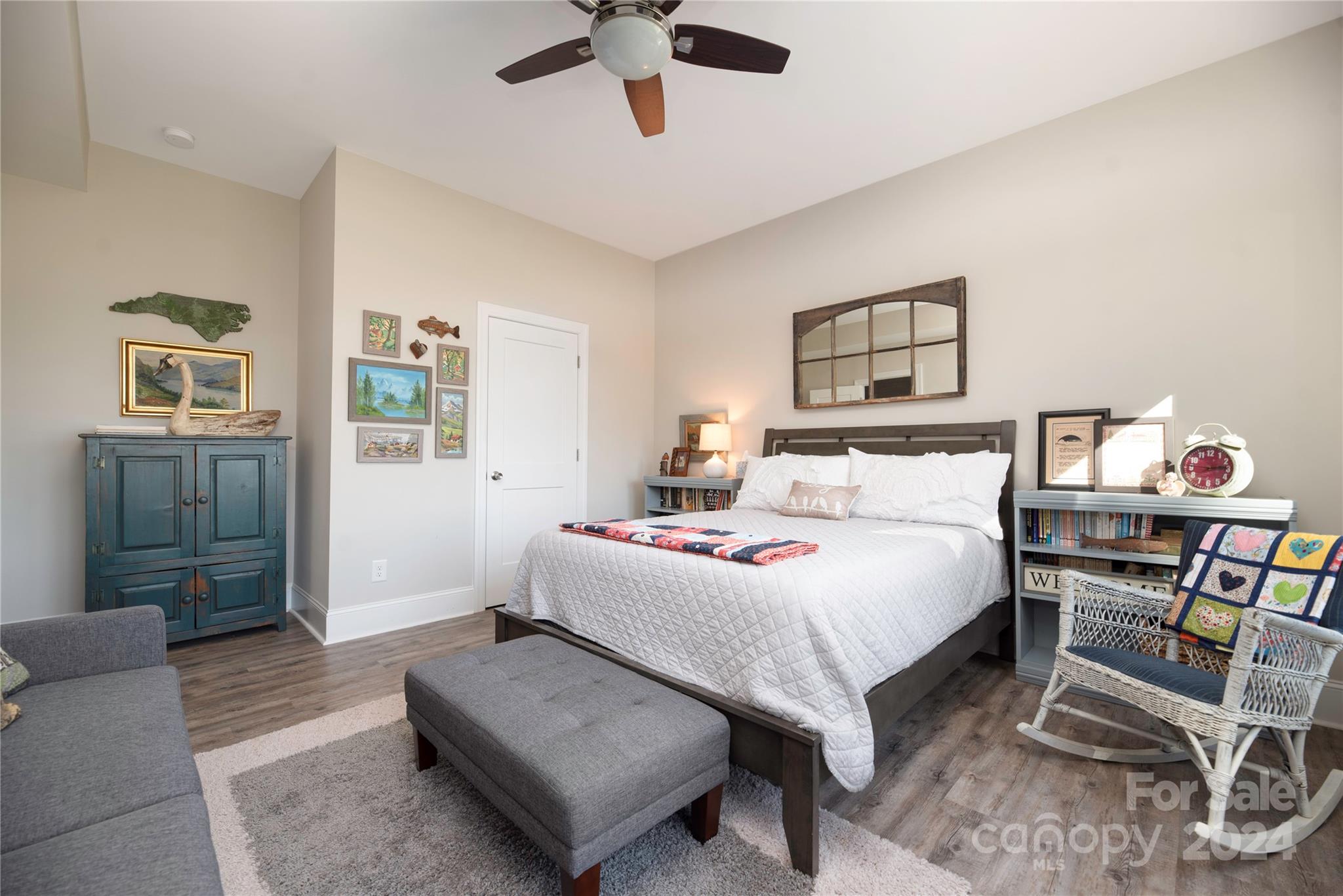 Colony Harbor - Residential