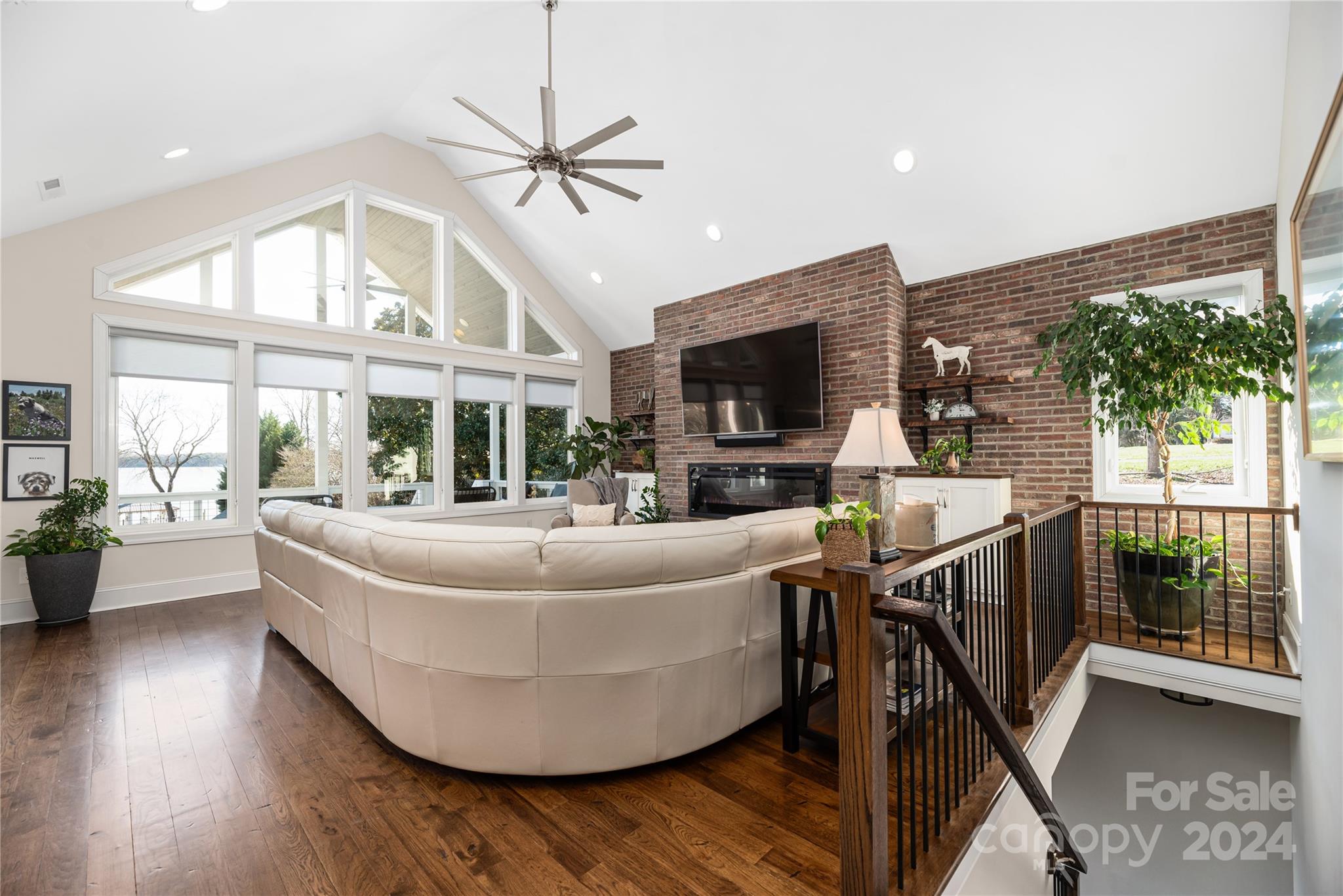 Colony Harbor - Residential