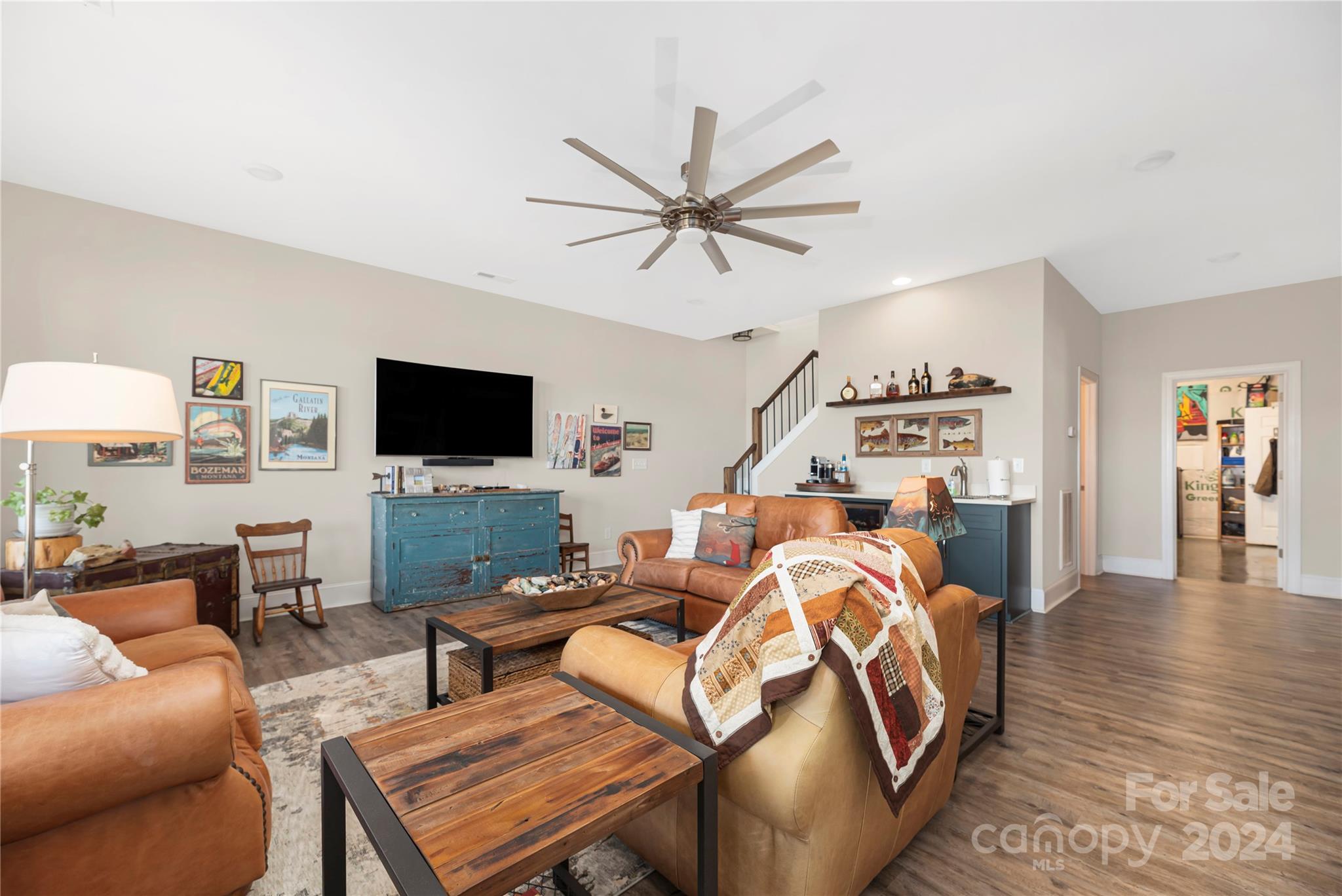 Colony Harbor - Residential