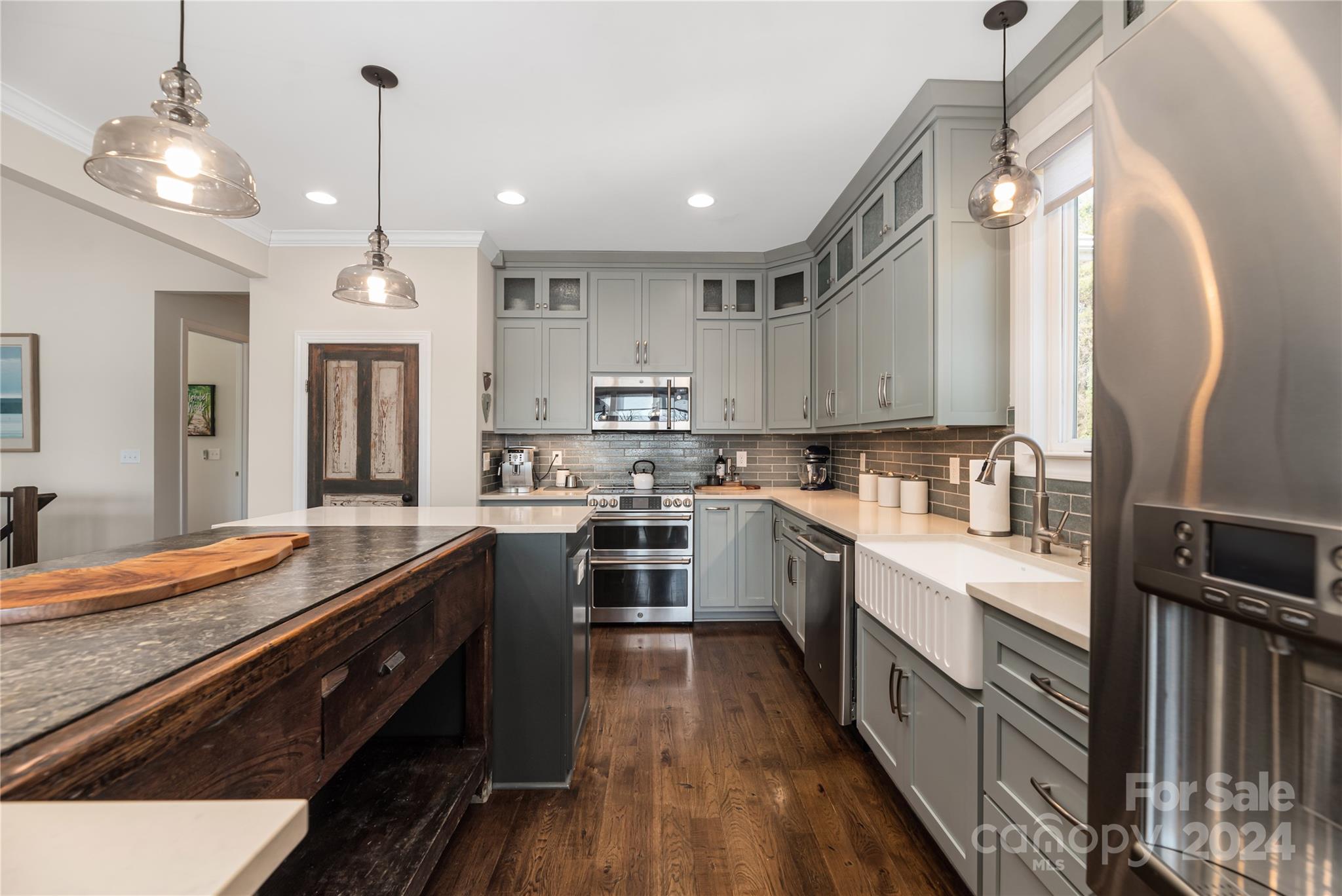 Colony Harbor - Residential