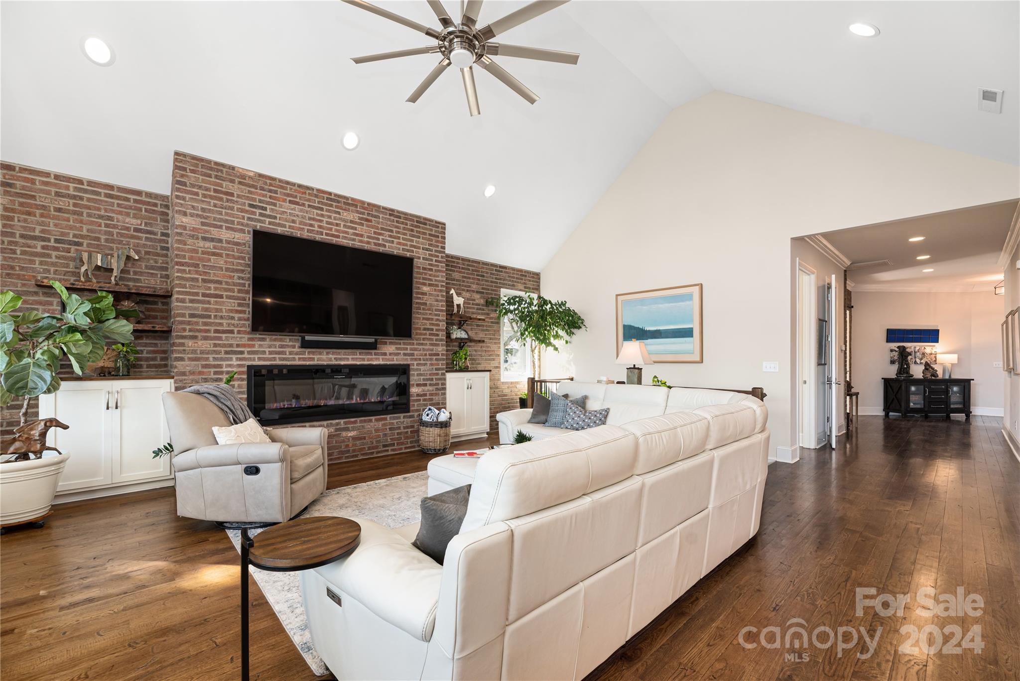 Colony Harbor - Residential