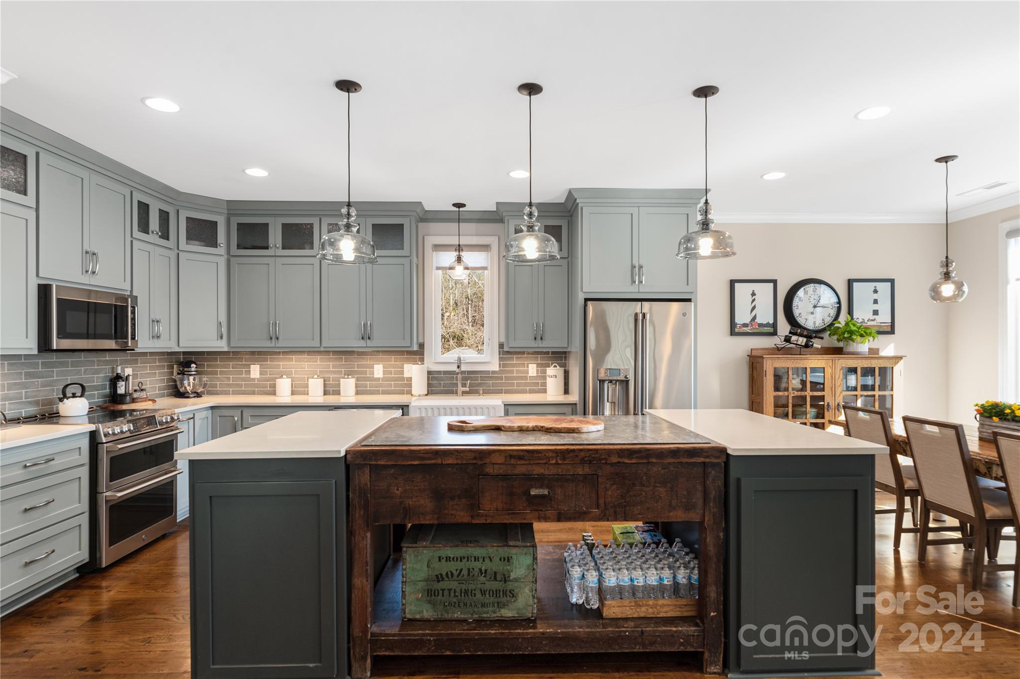 Colony Harbor - Residential