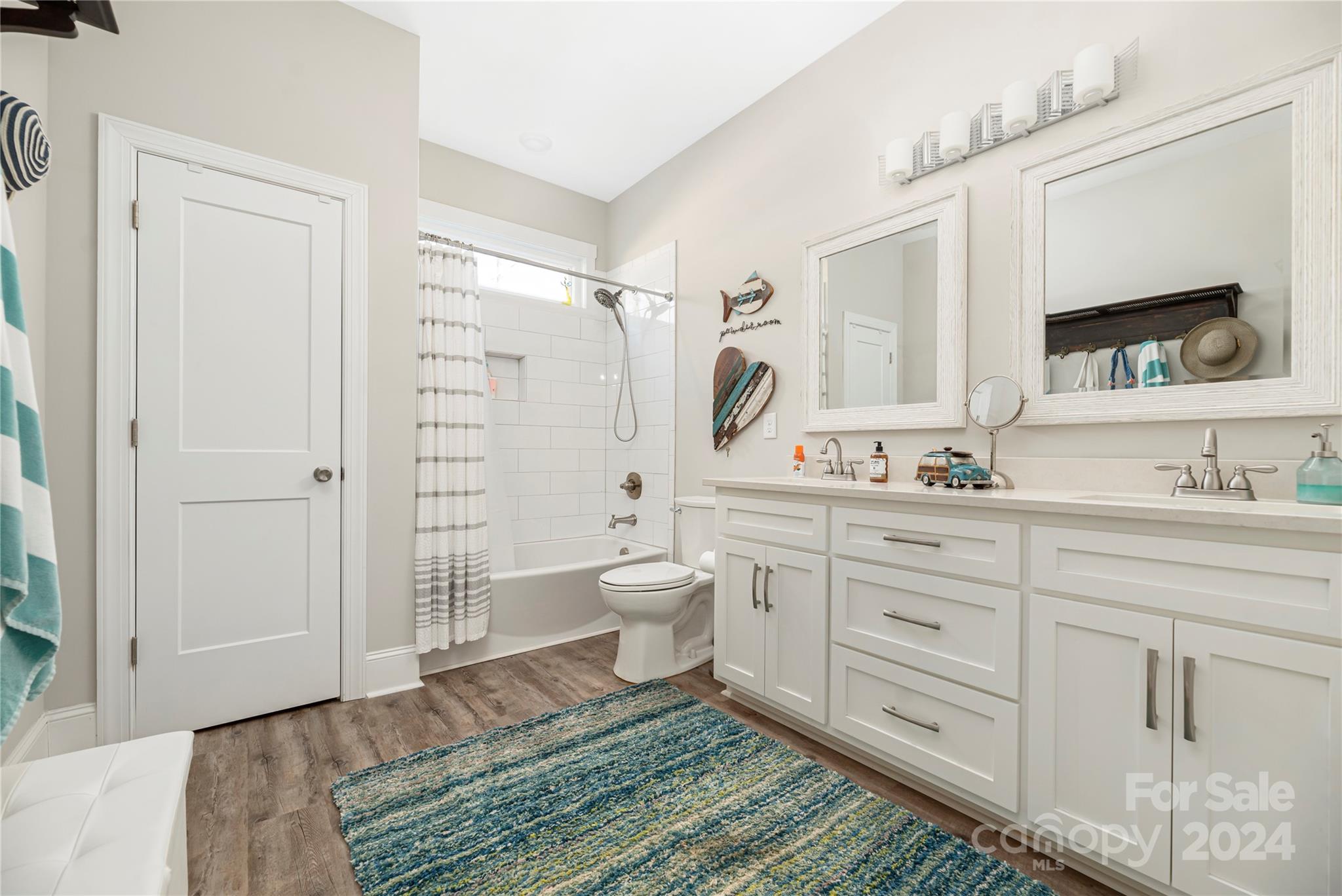 Colony Harbor - Residential