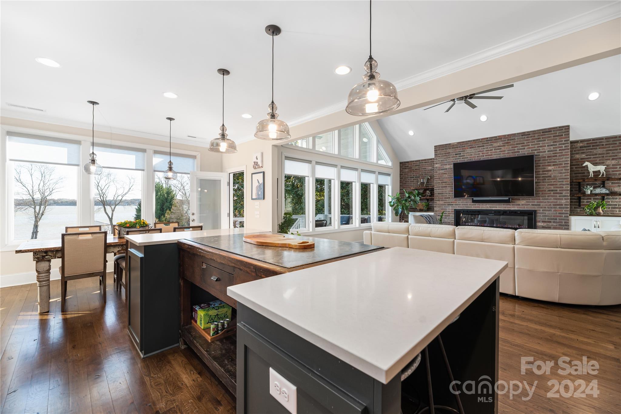 Colony Harbor - Residential