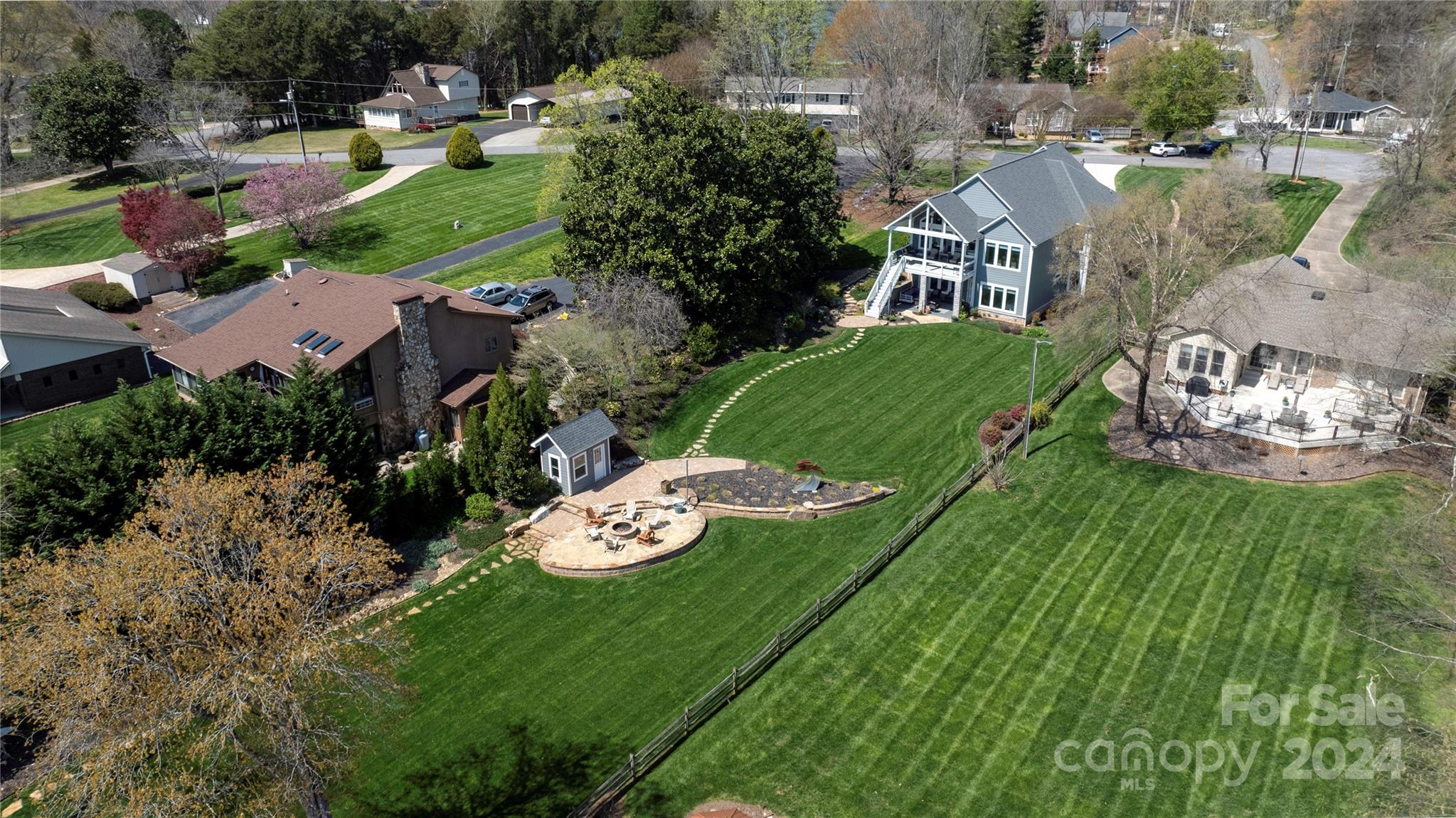 Colony Harbor - Residential